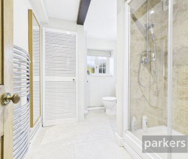 4 bedroom semi-detached house to rent - Photo 6