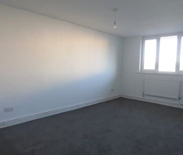 Peterborough PE2 - Photo 5