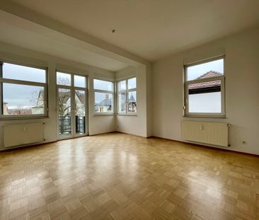 #Balkon#schöner Grundriss#lichtdurchflutet#großes Wohnzimmer#Stellp... - Photo 3