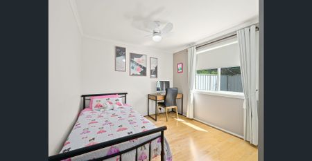 Spacious Living & Side Gate Access & Solar! - Photo 2