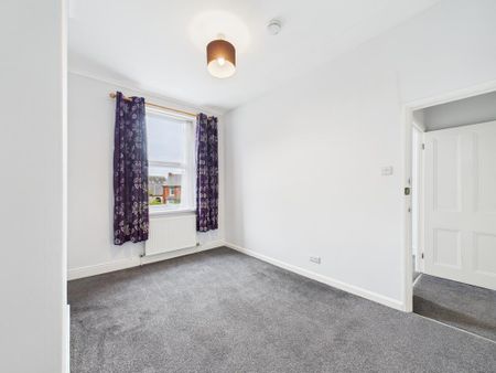 3 bedroom flat to rent - Photo 5