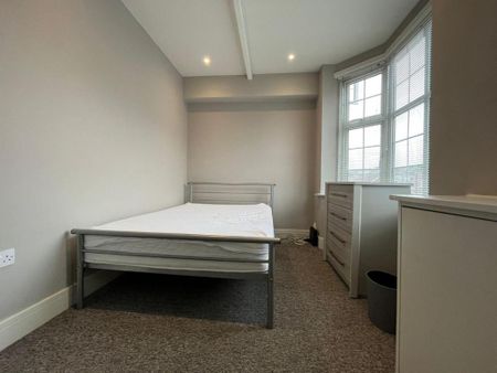 2 bedroom ground floor flat to rent - Photo 4