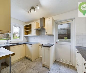 3 bedroom semi-detached house to rent - Photo 5