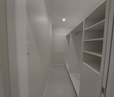 Luxurious Island Living Awaits! Brand New 3 Bedroom Home on Macleay... - Photo 1