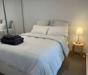 Fully furnished 1 bedroom apartment in the heart of southbank - Photo 3