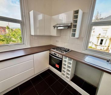 2 bedroom flat to rent - Photo 6