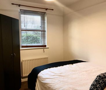 2 bedroom flat to rent - Photo 6