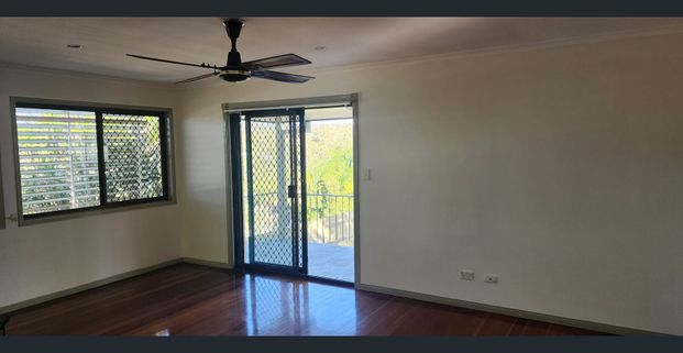 Recent renovated, stunning views - Photo 1