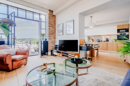 2 bed apartment - Photo 5