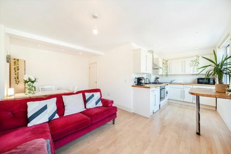 Tower Road, TW1, London - Photo 4