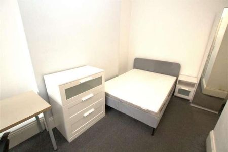 Borough Road, Middlesbrough, TS1 - Photo 3