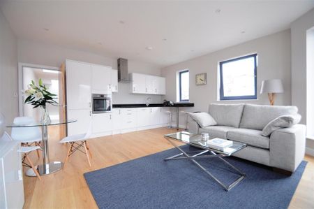 2 bedroom flat to rent - Photo 3