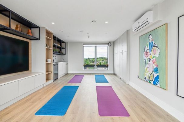 Studio to rent - Photo 1