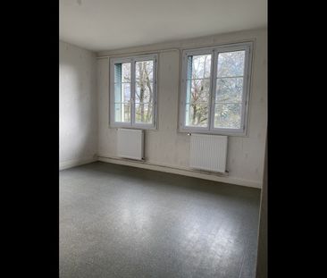 Location Maison 3 pièces 75 m² Issoudun - Photo 2