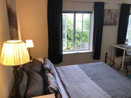 Room 2: 12 Pickering Place, Guildford, GU2 8AH - Photo 5