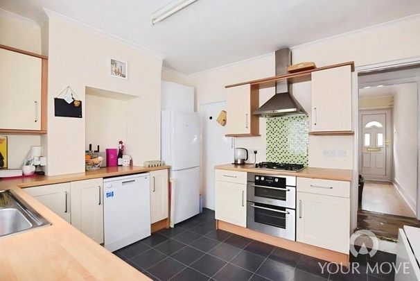 2 bedroom terraced house to rent - Photo 1