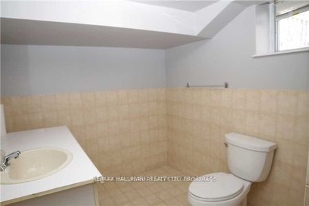 For Lease - 245 Axminster Drive Unit# Bsmt, Richmond Hill, Ontario - Photo 4