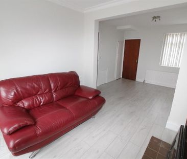 14 Oakmount Drive, Belfast, BT15 3RE - Photo 4