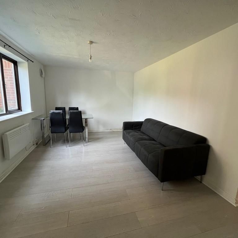 1 bedroom flat to rent - Photo 1
