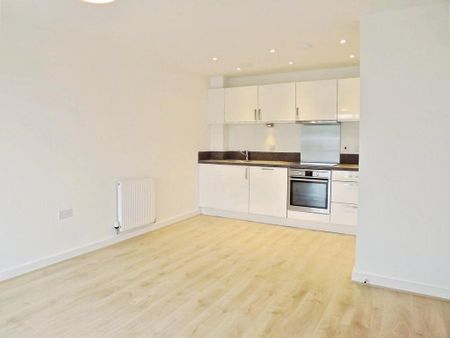 2 bedroom flat to rent - Photo 4