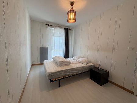 Location Appartement 2 pièces 42m² - Photo 3