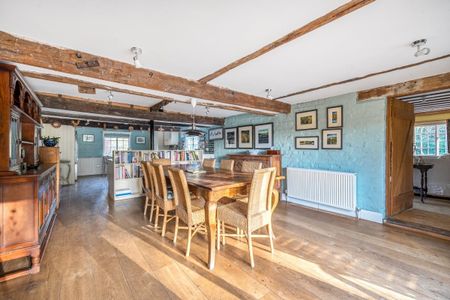 3 bedroom semi-detached house to rent - Photo 3