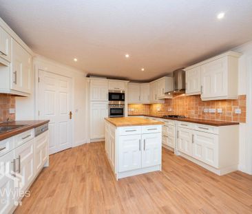 2 bedroom penthouse to rent - Photo 6