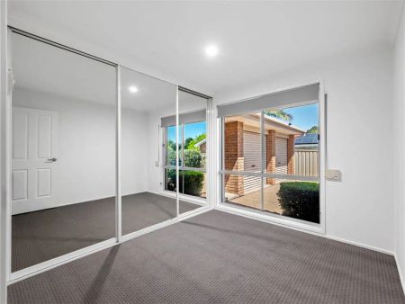 “Modern Family Home with Pool” - Photo 2