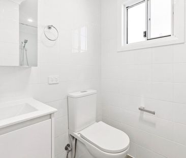 Modern Comfort Meets Ultimate Convenience - Photo 3