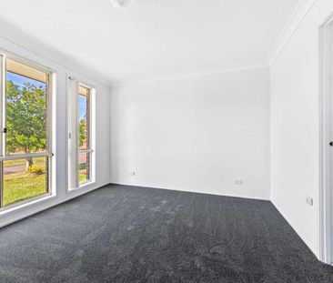 2 River Gum Grove, Hamlyn Terrace NSW 2259 - House For Rent | Domain - Photo 2