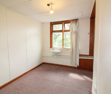 The Attic - Character 6 Bedroom Flat in Historic Building for 2026 - Photo 5