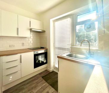2 bedroom maisonette to rent - Photo 1