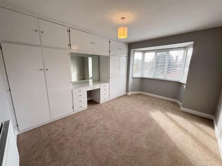 3 bedroom detached house to rent - Photo 4