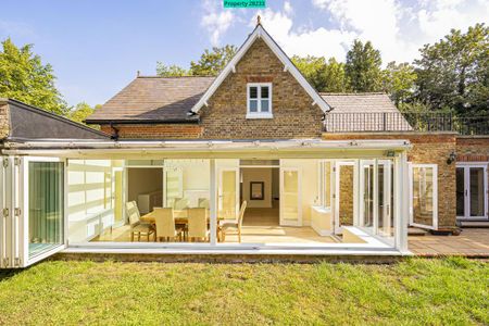 4 bedroom detached house to rent - Photo 5