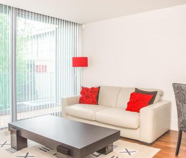 1 bedroom flat to rent - Photo 6