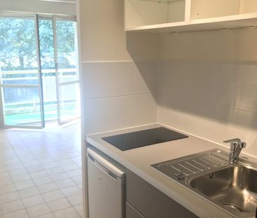 Location Appartement 1 pièce 19m² ST MARTIN D HERES 38400 - Photo 2