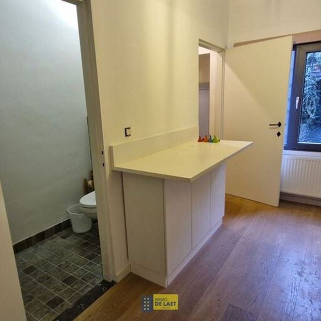 Appartement te huur in Borgerhout voor € 800 met 1 slaapkamer - Photo 1