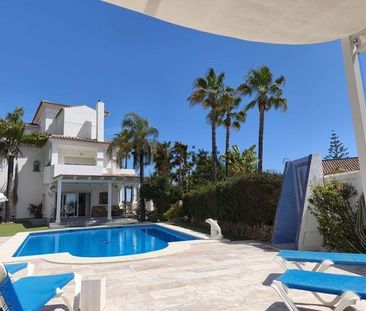 Alquiler de casa o chalet independiente en Calle Monte Biarritz - Photo 5