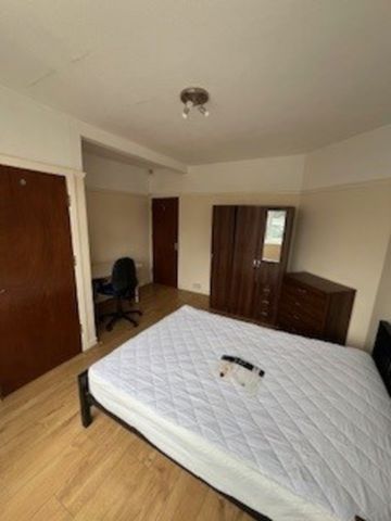 3 bed End Terraced House for Rent - Photo 5