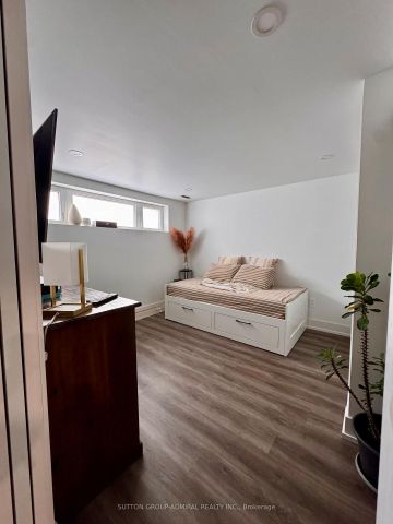 For Lease - 6 Frankfort Avenue Unit# Lower, Toronto, Ontario - Photo 3