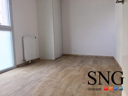 T3 AVEC BALCON ET PARKING - Photo 2