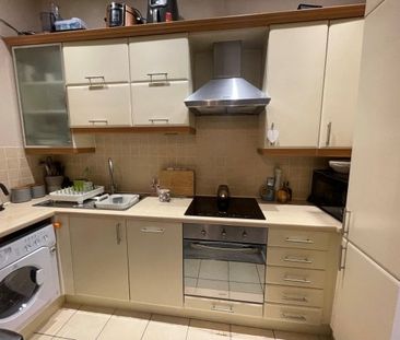 North Square, Knowle Village - Photo 3