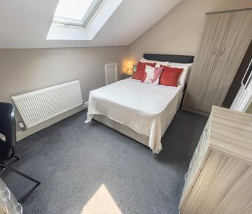 5 bedroom terraced house to rent - Photo 1