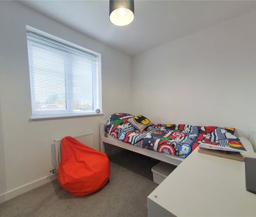 3 bed to rent in Longthorpe Drive, Hemlington, TS8 - Photo 4