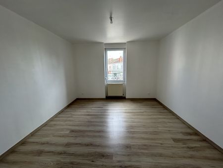 Location Appartement 3 pièces 52m² LE CREUSOT 71200 - Photo 4