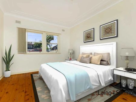 “Family Home Moments from Stockland Merrylands” - Photo 5