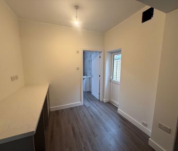 3 Bed Detached House, Malmesbury Road, SO15 - Photo 6