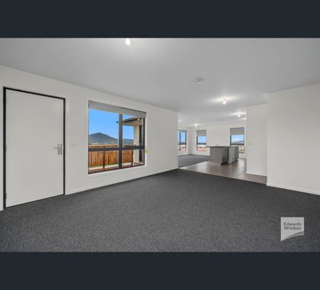 18 Lesdelle Street, Claremont, Tas 7011 - Photo 3