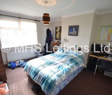 3 Bedroom Mid Terraced House for rent in Cardigan Lane - Photo 2