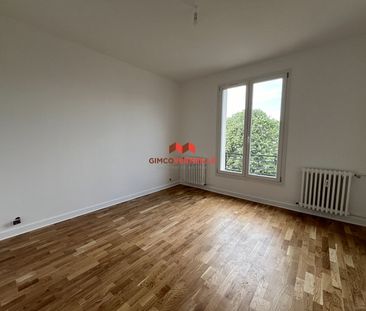 Location Appartement 4 pièces 141m² - Photo 6
